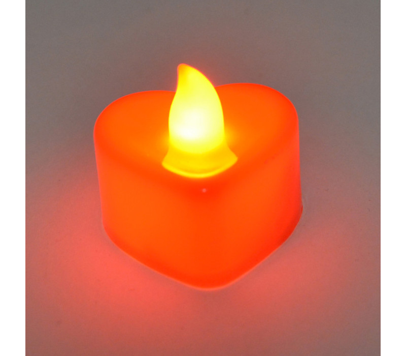 Sviečka LED červená SRDIEČKO 3,8x3,8 cm Sviečka LED červená SRDIEČKO 3,8x3,8 cm