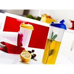 HOBBY LIFE Plastová dóza na tekuté potraviny s odmerkou 9x9x16,5 cm 0,5 L HOBBY LIFE Plastová dóza na tekuté potraviny s odmerkou 9x9x16,5 cm 0,5 L
