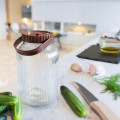 Fermentačná sklenená dóza so zatáčacím plastovým vekom a držiakom na manipuláciu 5,5 L Fermentačná sklenená dóza so zatáčacím plastovým vekom a držiakom na manipuláciu 5,5 L