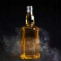 Fľaša sklenená WHISKEY 22,4x6,5 cm 0,5 L